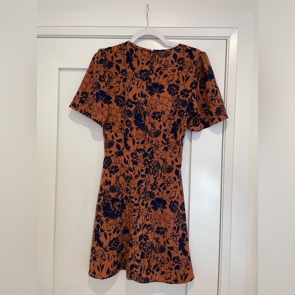 Missguided Floral-Print Twist-Front Mini Dress NEW Size 6 - Picture 2 of 10